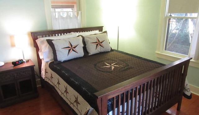 Historic King William Riverwalk – Rustic Exclusive in San Antonio