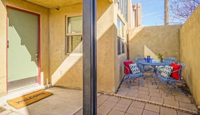 #2-Mount Condo · Urban! Art! 1bd1ba Condo near Old Town/Sawmill