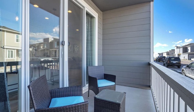 New Briargate Townhome | Mtn Views | Garage