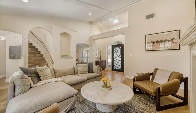 LuxuryLake Austin Retreat: Game Room + Fire Pit, Minutes to Downtown