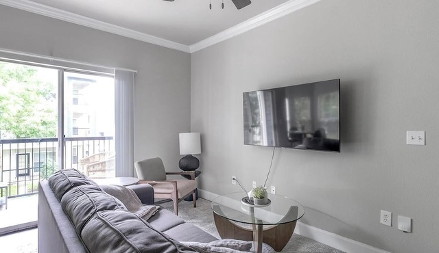 Landing | Spectacular 2BD, Pool, Gym