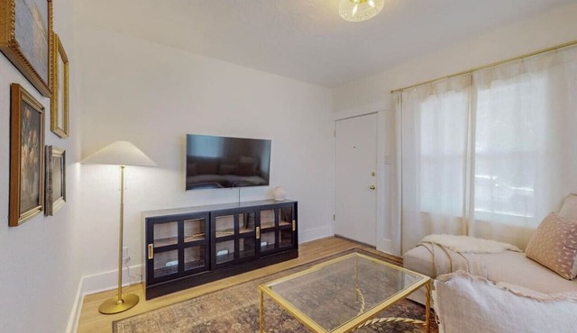 Condo with yard | Near downtown|Pet Friendly