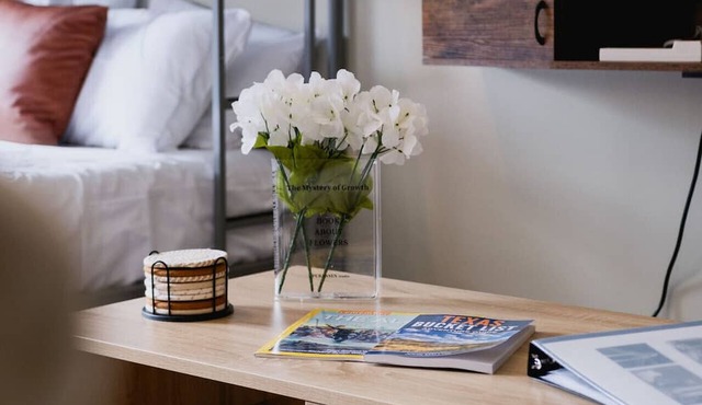 Stylish Downtown Stay | Pool, Gym, Valet Parking
