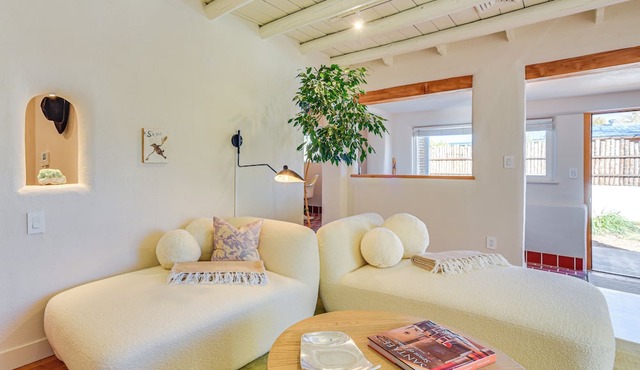 3 Mi to Downtown - Condo w/Hot Tub in Santa Fe!