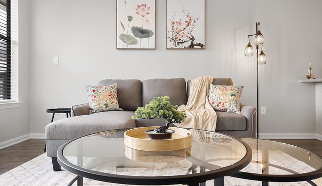 Stylish 1BR w/Bonus Beds + Pool | Near SoCo