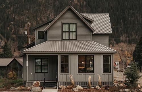 Silverton Summit Retreat