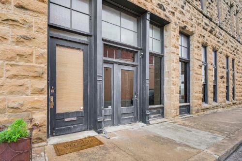 Walk to Events & Dining: Updated Brownwood Apt