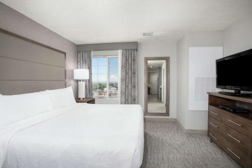 Homewood Suites by Hilton Albuquerque-Journal Center