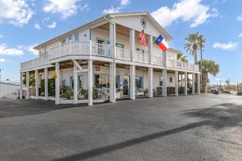Tropic Island Resort