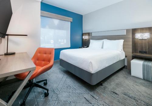 Holiday Inn Express & Suites DALLAS PARK CENTRAL NORTHEAST by IHG