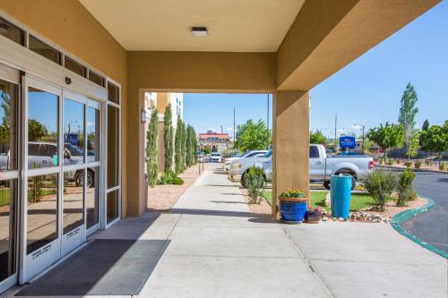 Baymont by Wyndham Albuquerque Airport